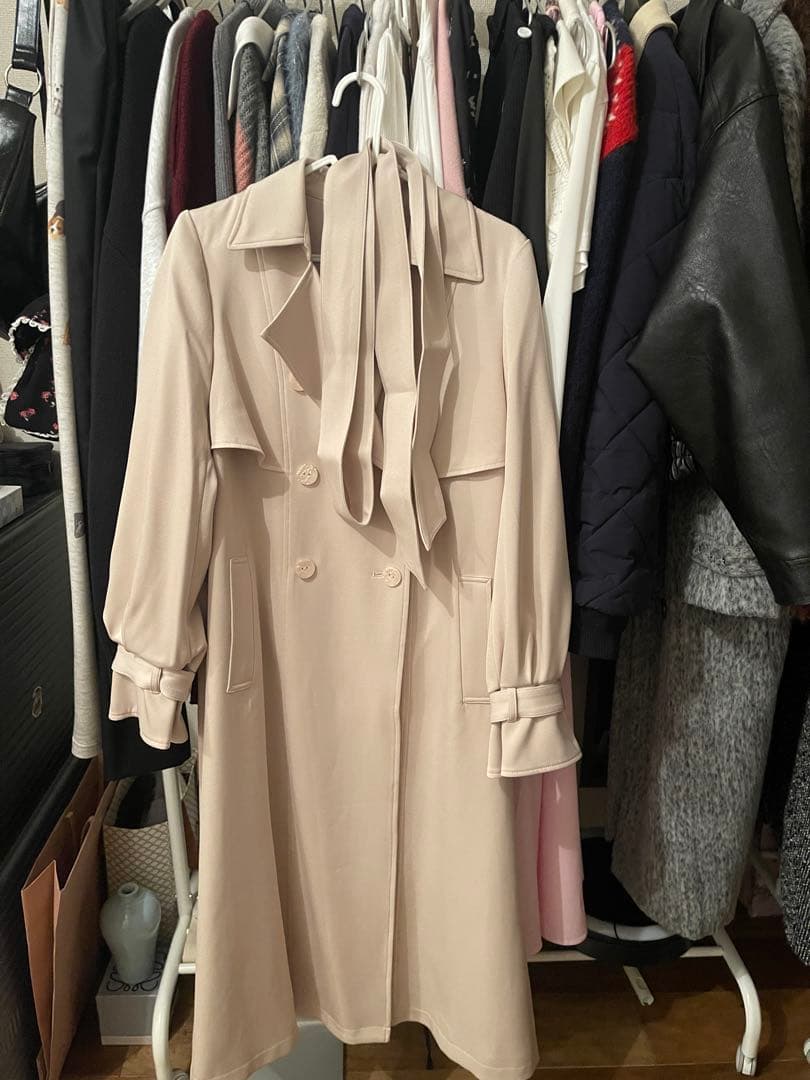 lilliancarat ボリュームスリーブトレンチコートベージュs(完売品)