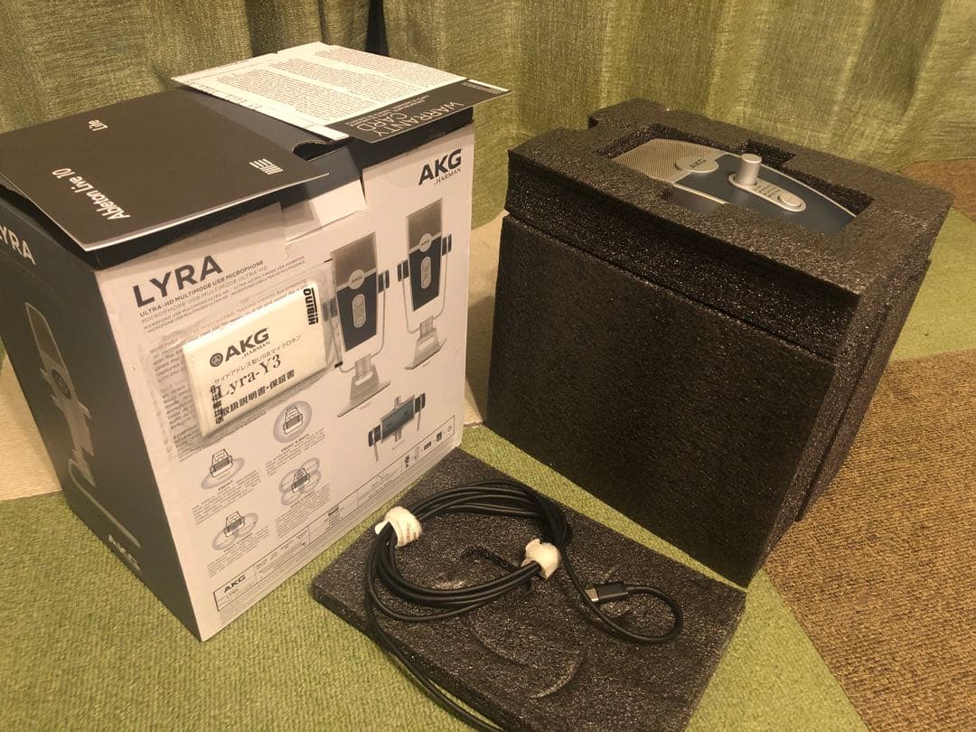 AKG LYRA Y3 (USBコンデンサマイク)