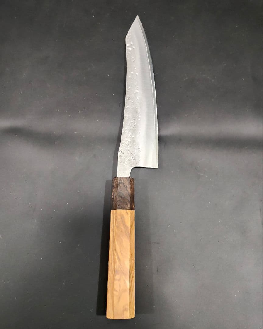 銀三 鬼反り 切付 本鍛造 なしじ 和牛刀 包丁 20cm 牛刀 木材八角柄