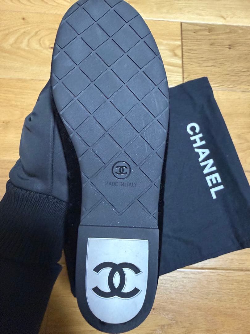 CHANEL チェーンブーツ