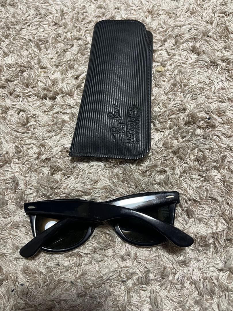 Rayban wayfarer 黒のサングラス ケース付き