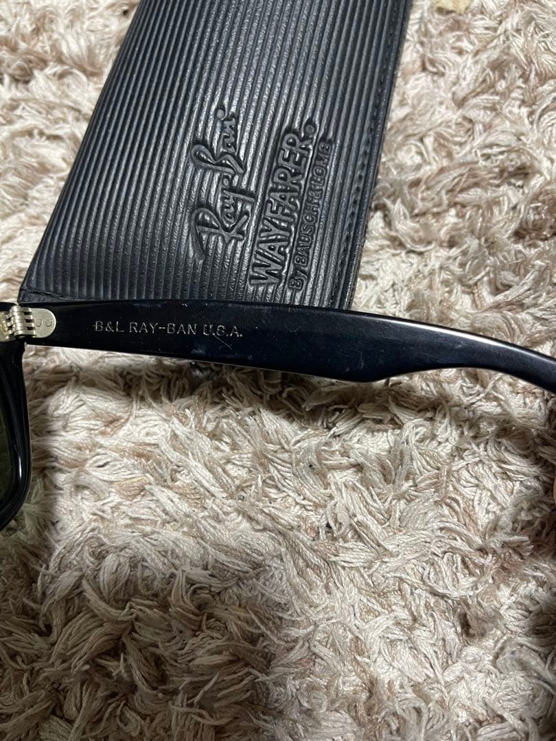 Rayban wayfarer 黒のサングラス ケース付き