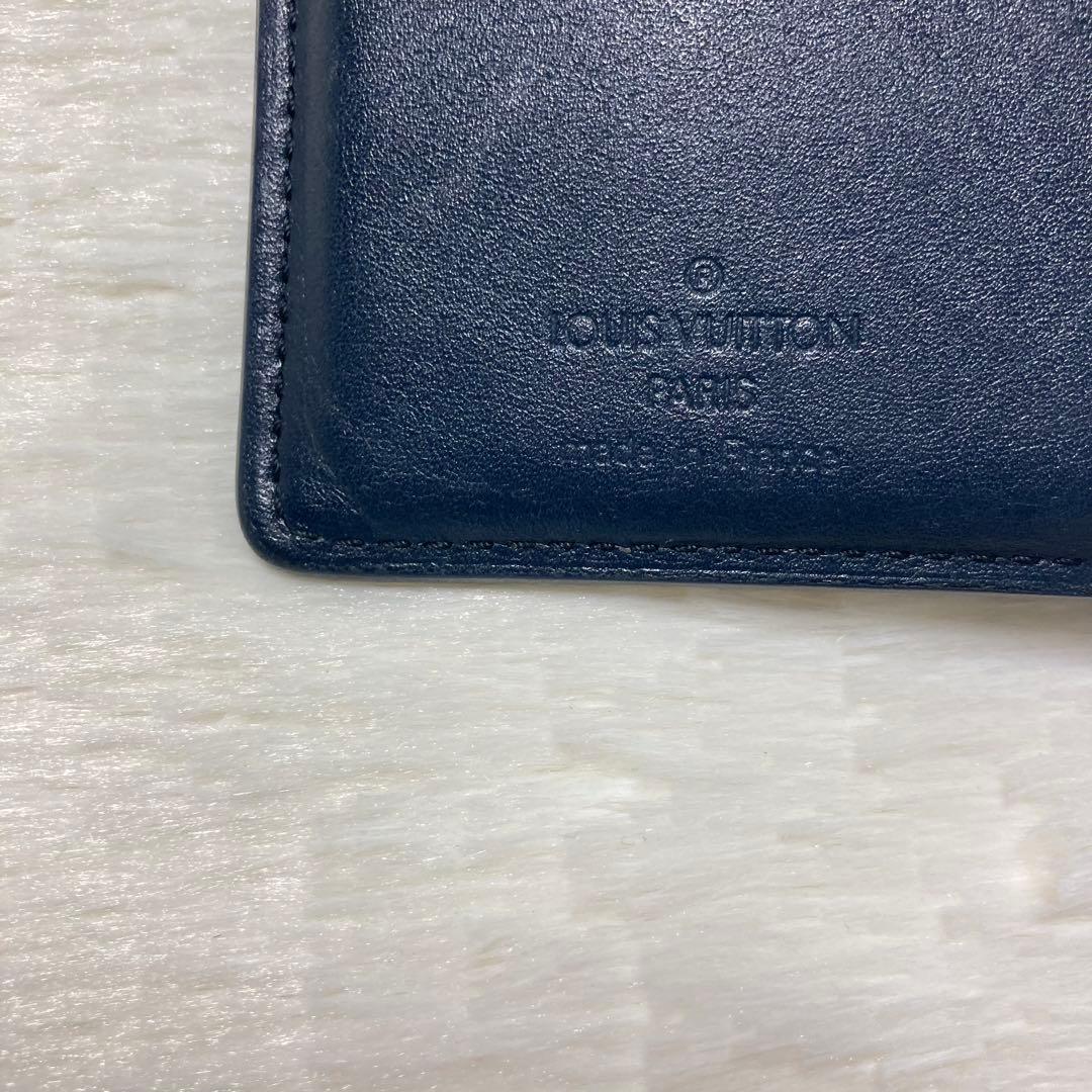 早い者勝ち　LOUIS VUITTON ルイ・ヴィトン　二つ折り　がま口　紺