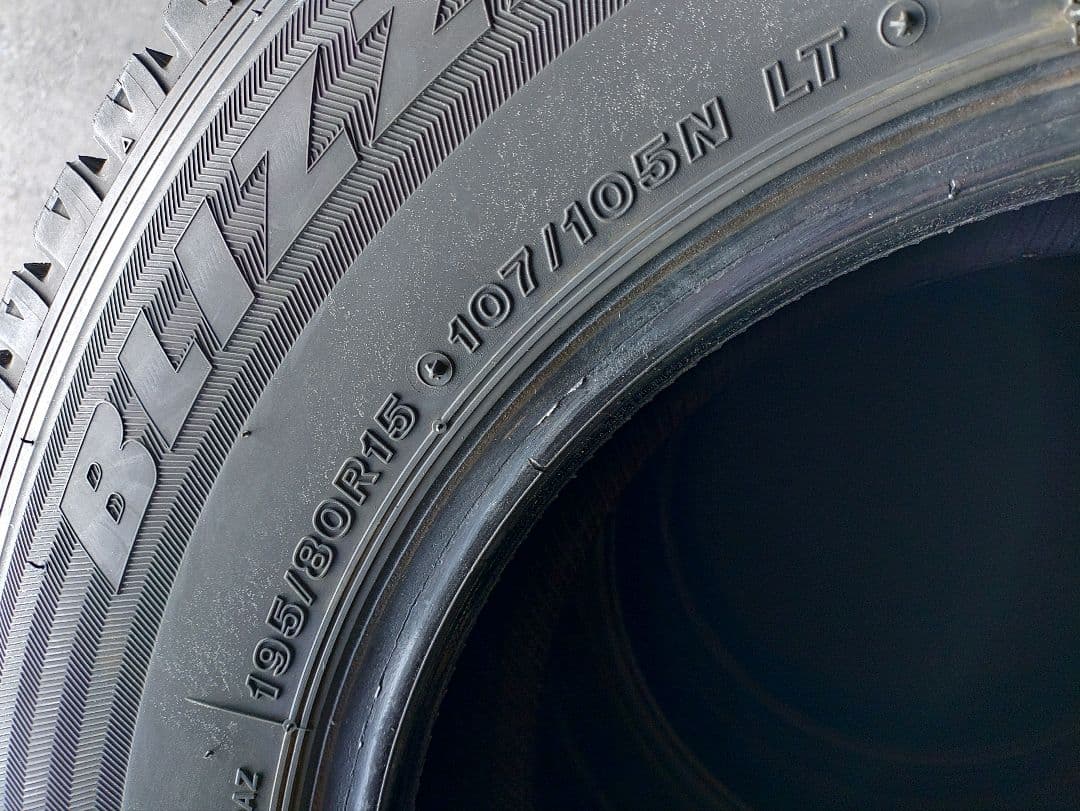 めろん星人　ブリヂストン　スタッドレス 195/80R15　VL10　2本
