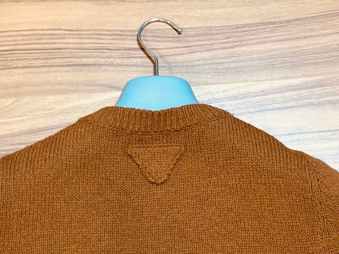 PRADA トライアングルパッチウールカーディガン38