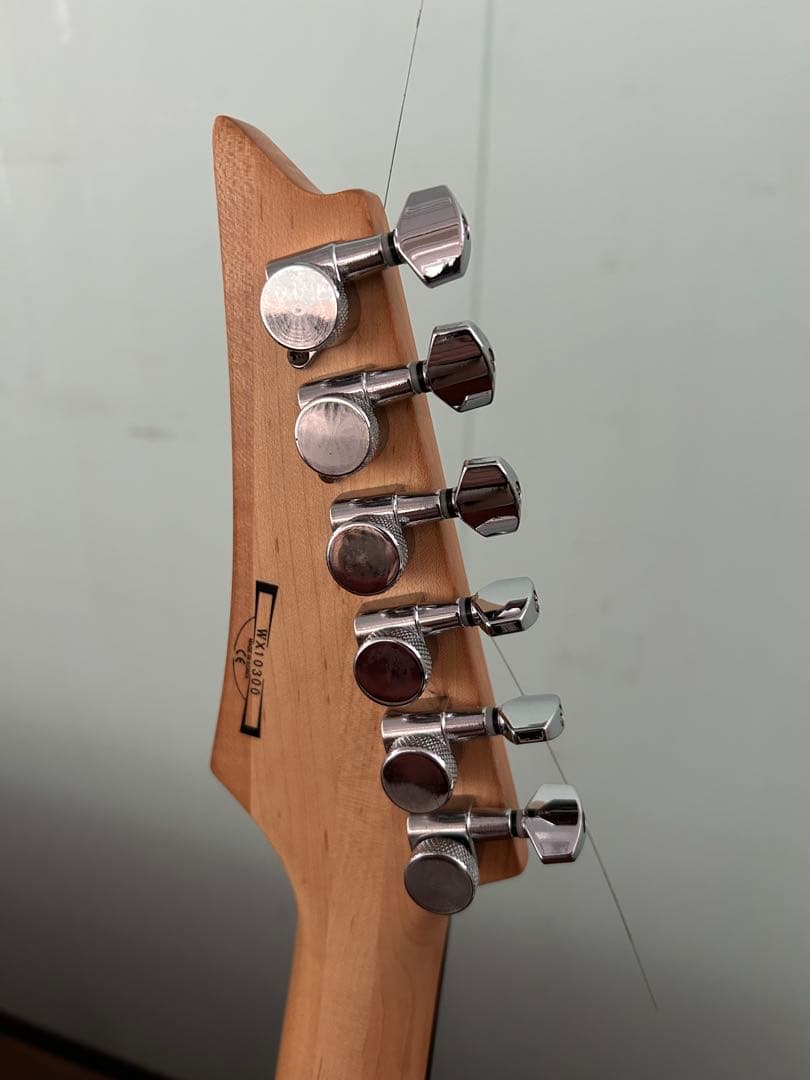 IBANEZ SA ロック式ペグ付き
