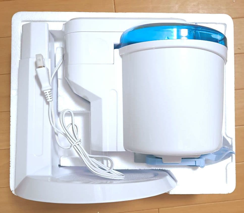 【未使用】DOSHISHA Curvcream簡単に作れるソフトクリームメーカー
