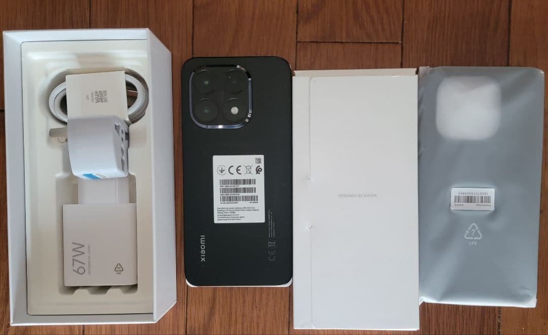Xiaomi　15T　simフリー 保護フィルムおまけ付き。