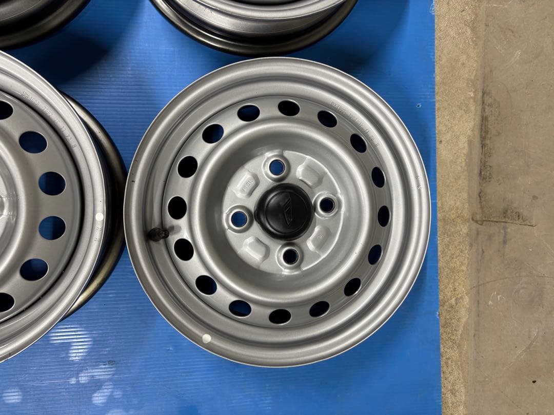 ダイハツ純正鉄ホイール シルバー 4本セット 新車外し 美品