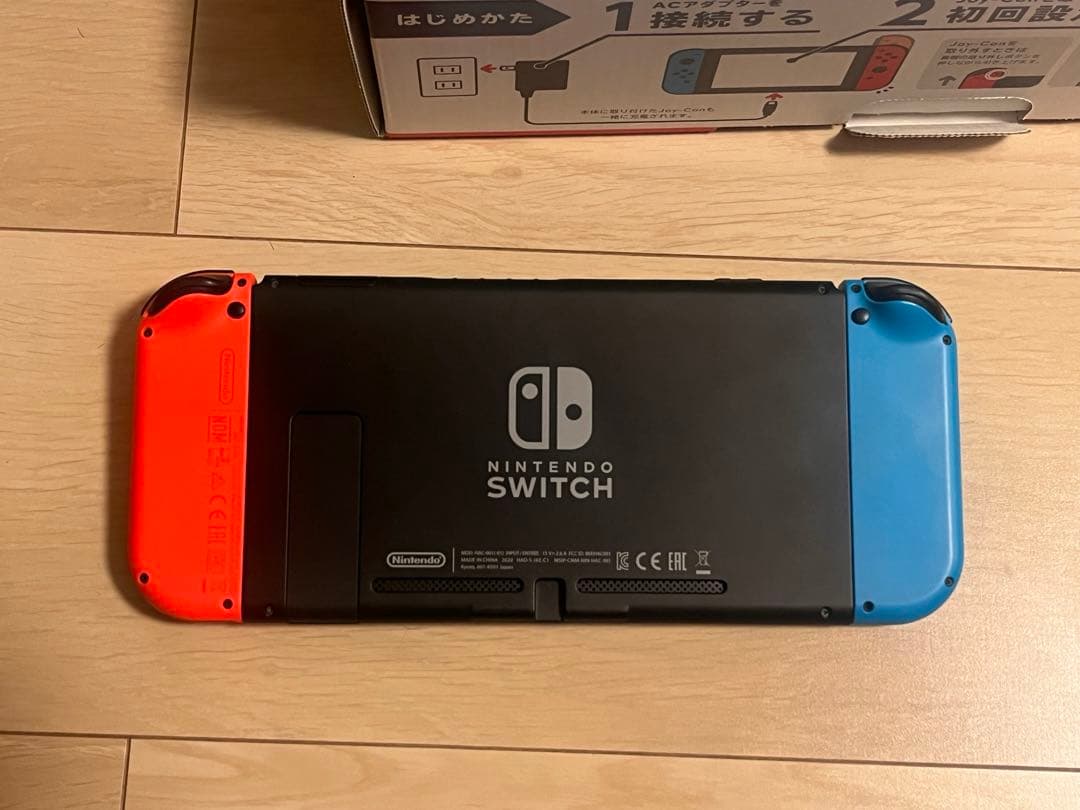 い*丼様 【動作確認・初期化済】任天堂Switch 本体　ネオン
