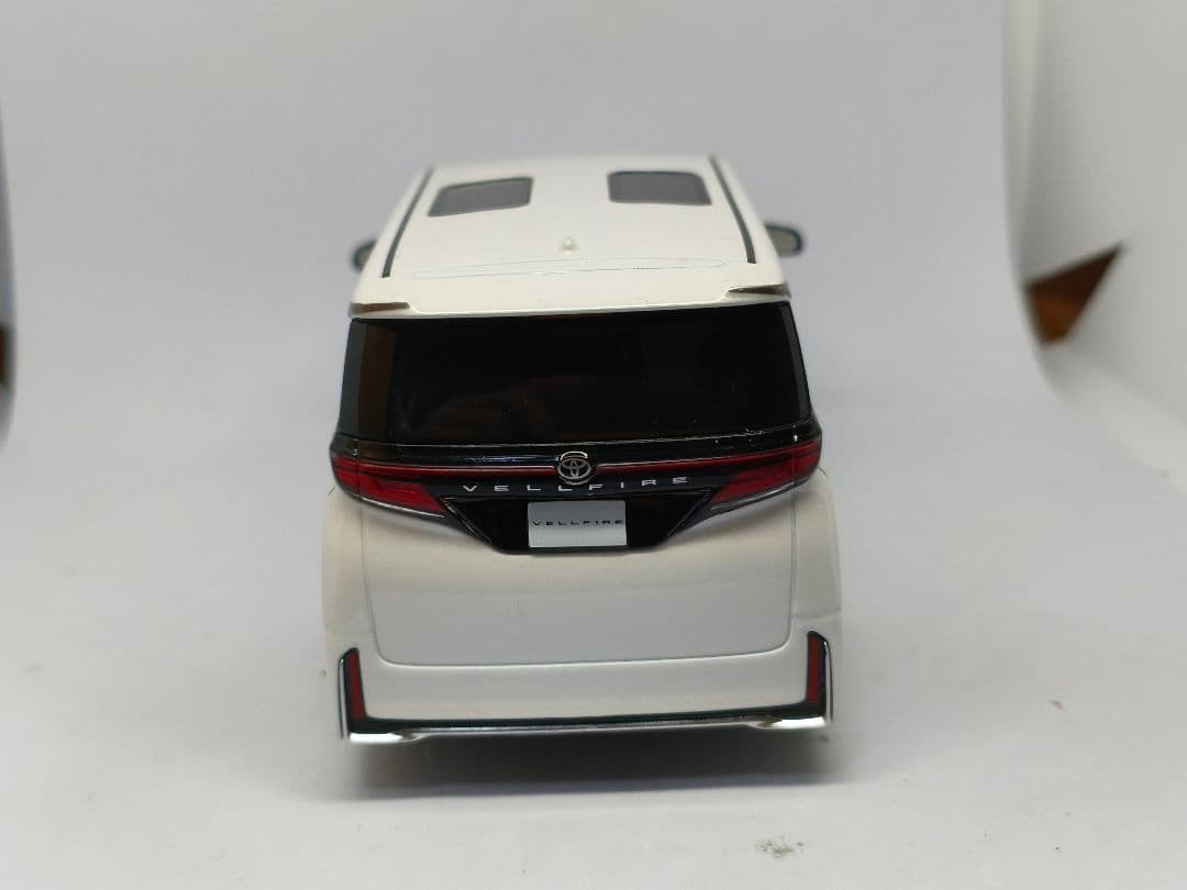 トヨタ ヴェルファイア カラーサンプル ミニカー 1/30 色見本 白 ホワイト
