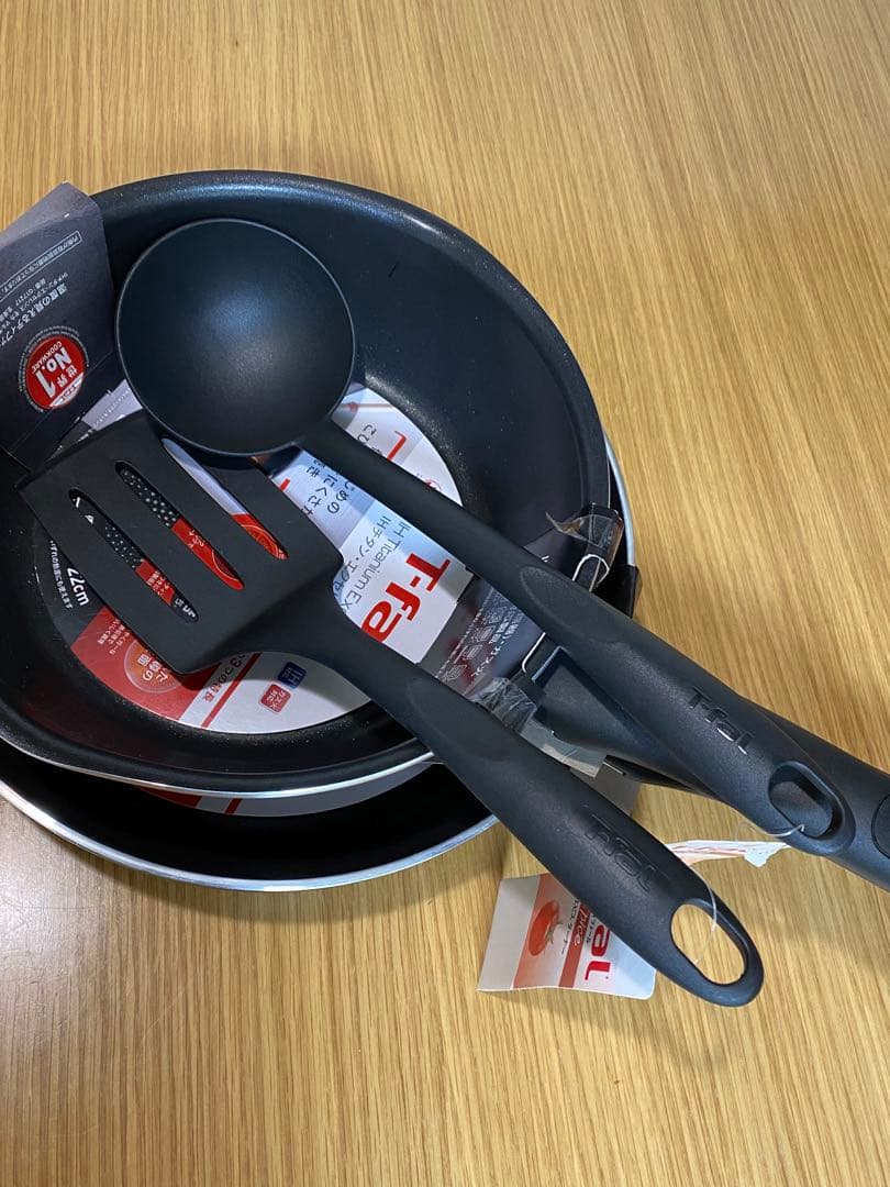 a*i様 T-fal IHチタン　エクセレンス　フライパン　マルチパン　ターナー