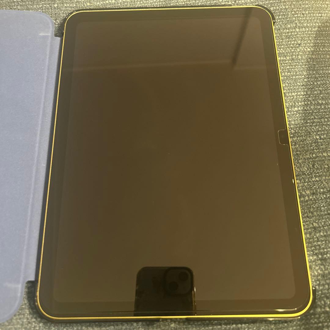 ケース付き iPad OS 18.5 イエロー 128 GB 充電ケーブル付き