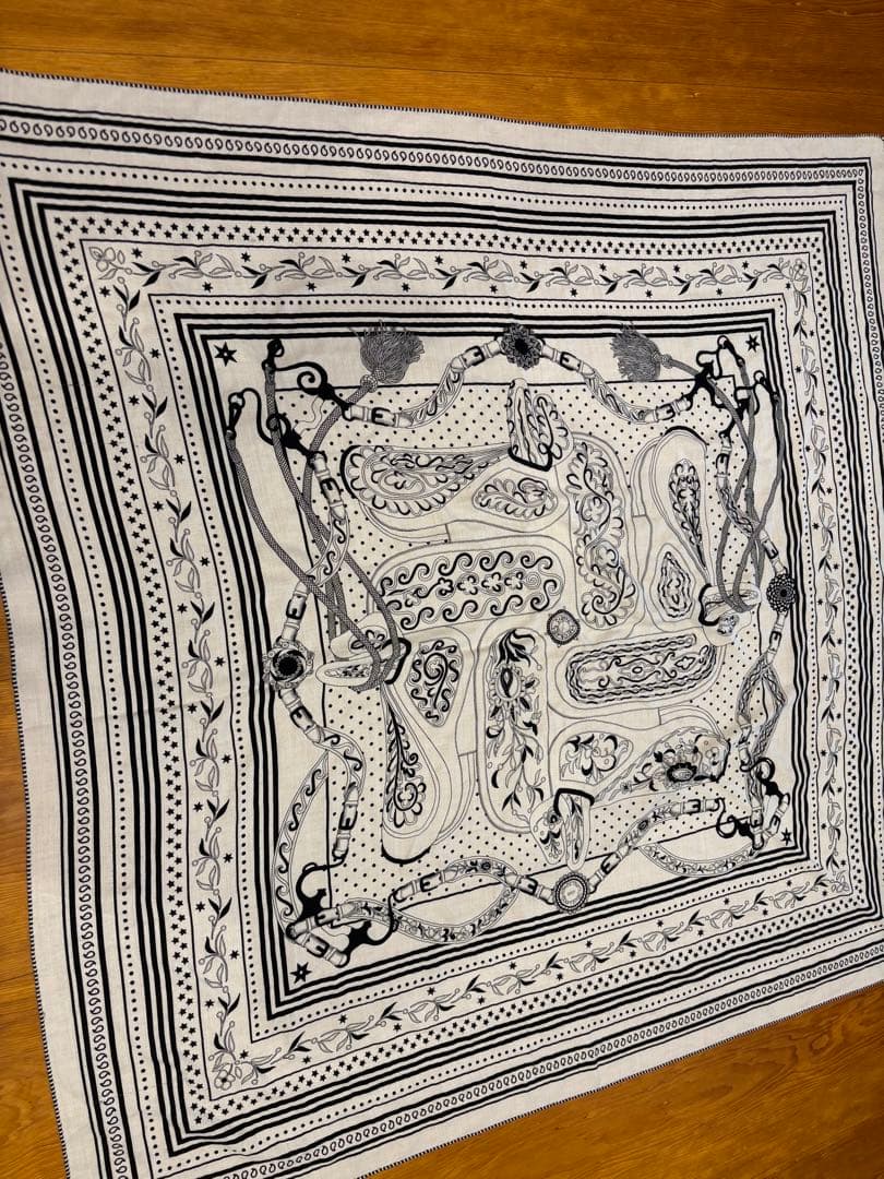 美品HERMESカシシルアマゾンの祭典