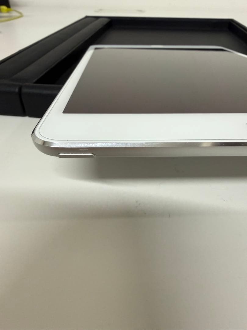 Apple iPad mini4 A1538 128GB スペースグレー