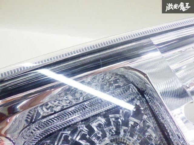 【美品】トヨタ純正 NHP10 アクア 後期型 LED テールランプ（右側）