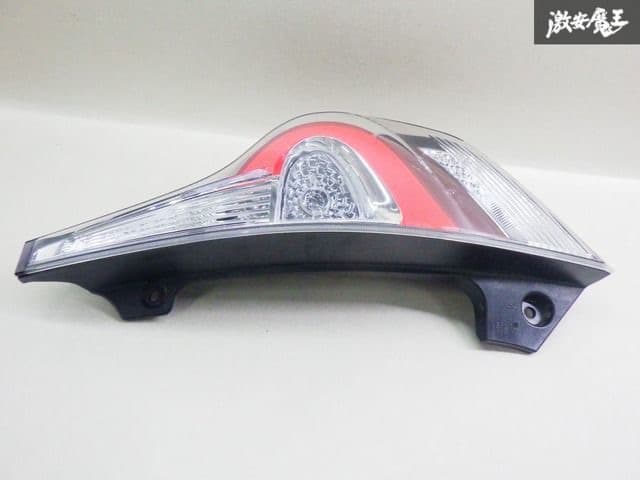 【美品】トヨタ純正 NHP10 アクア 後期型 LED テールランプ（右側）