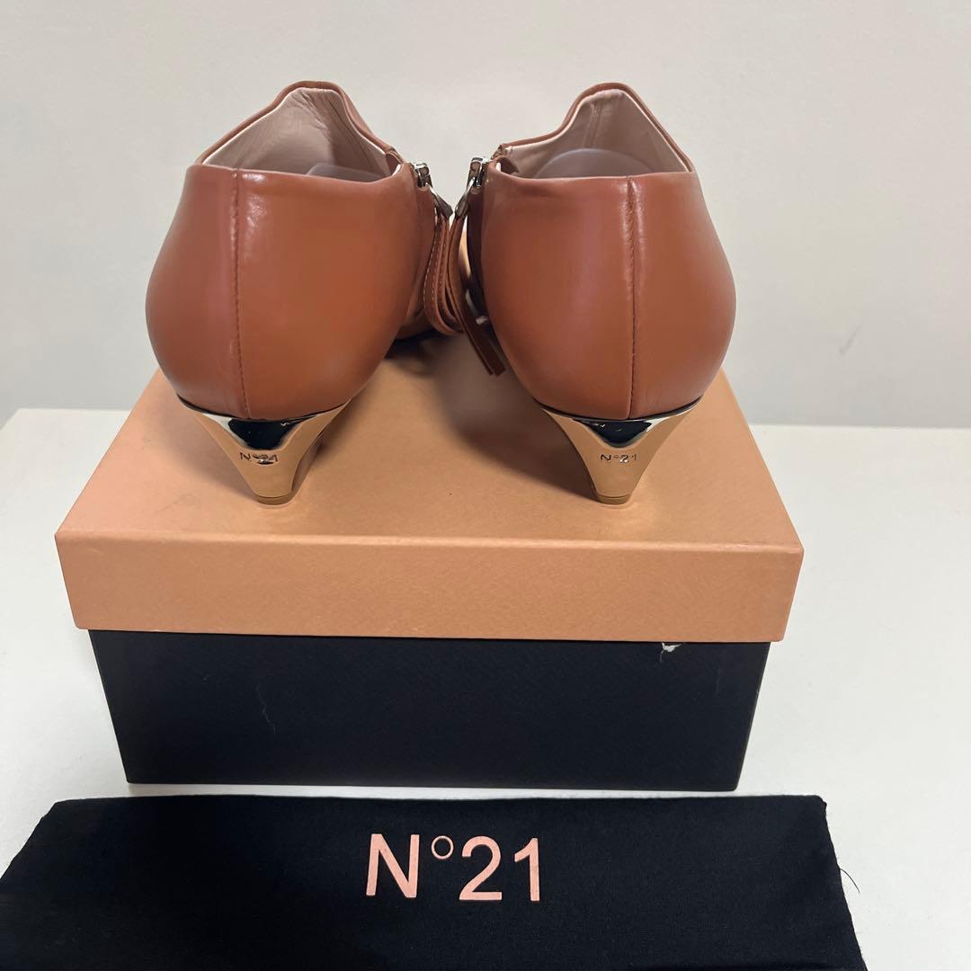 N°21 ポインテッドトゥレザーブーティ　41サイズ　収納袋・箱あり　新品