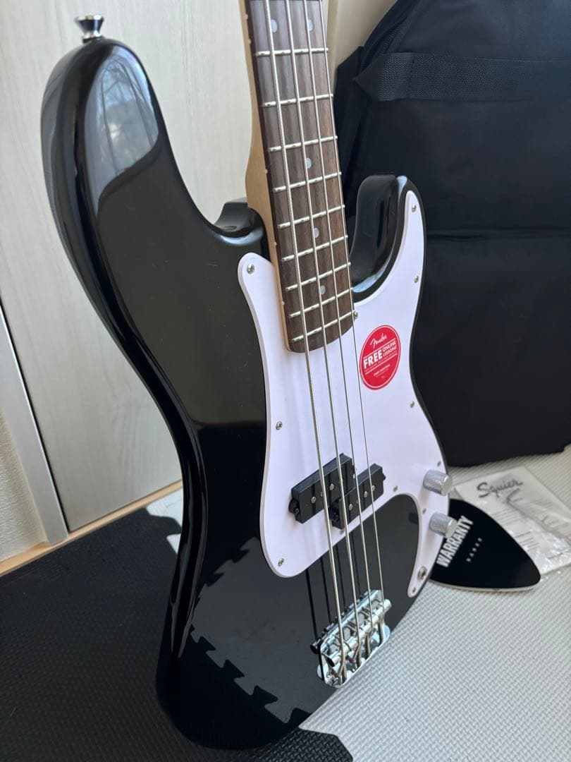Squier by Fender precision bass スクワイヤー