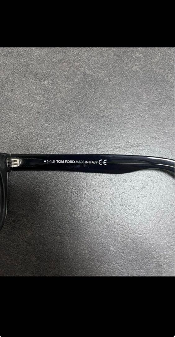 美品　TOMFORD サングラス　TF211AF 92B