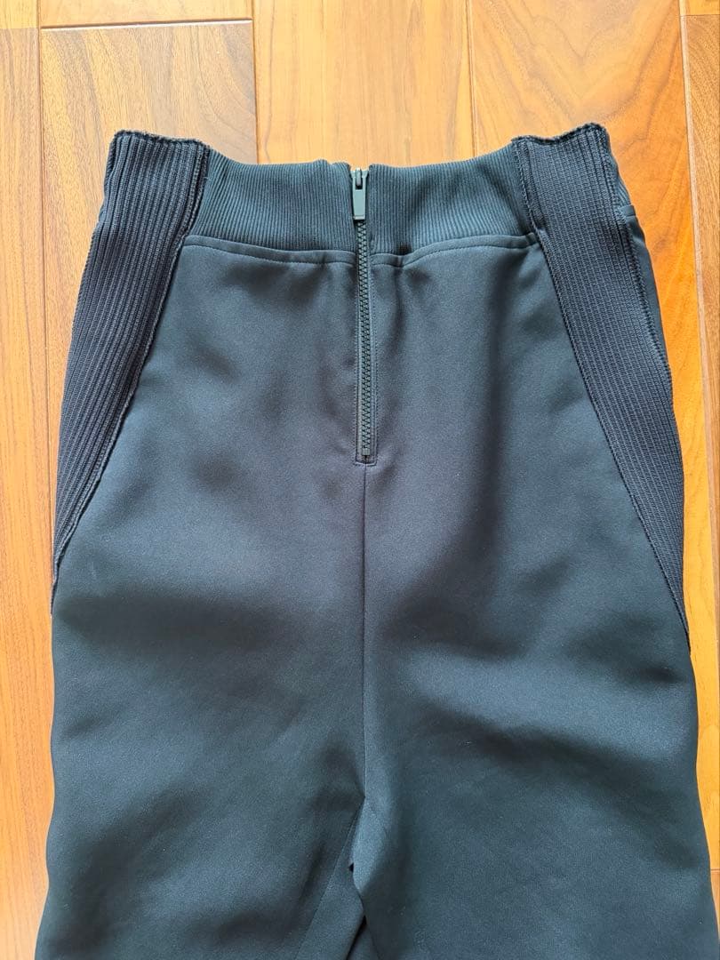 Sacai サカイ23AW テクニカル ジャージ スカート レディース ブラック