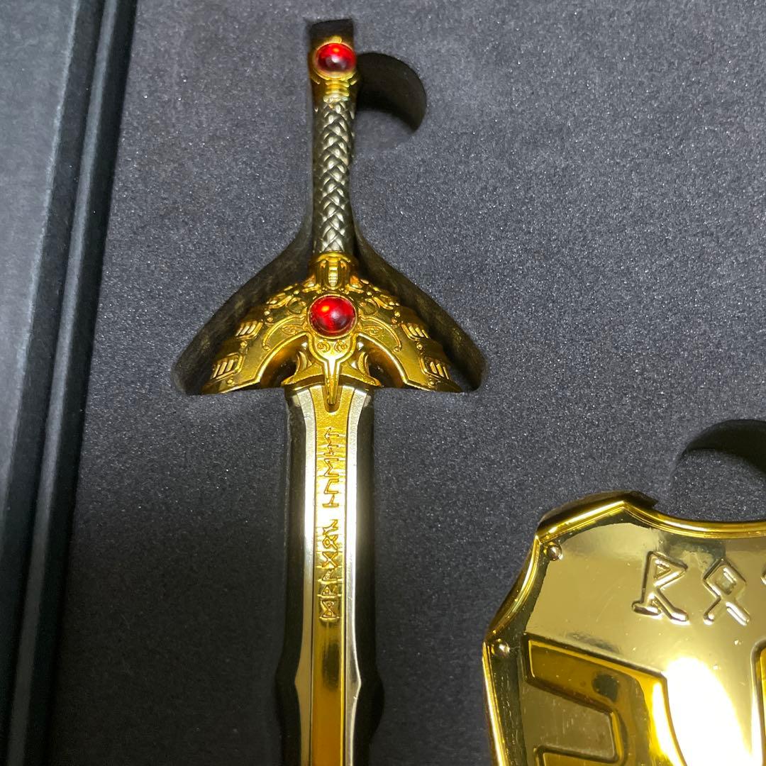 【限定品】ドラゴンクエスト35周年記念 ロトの装備 フィギュアセット