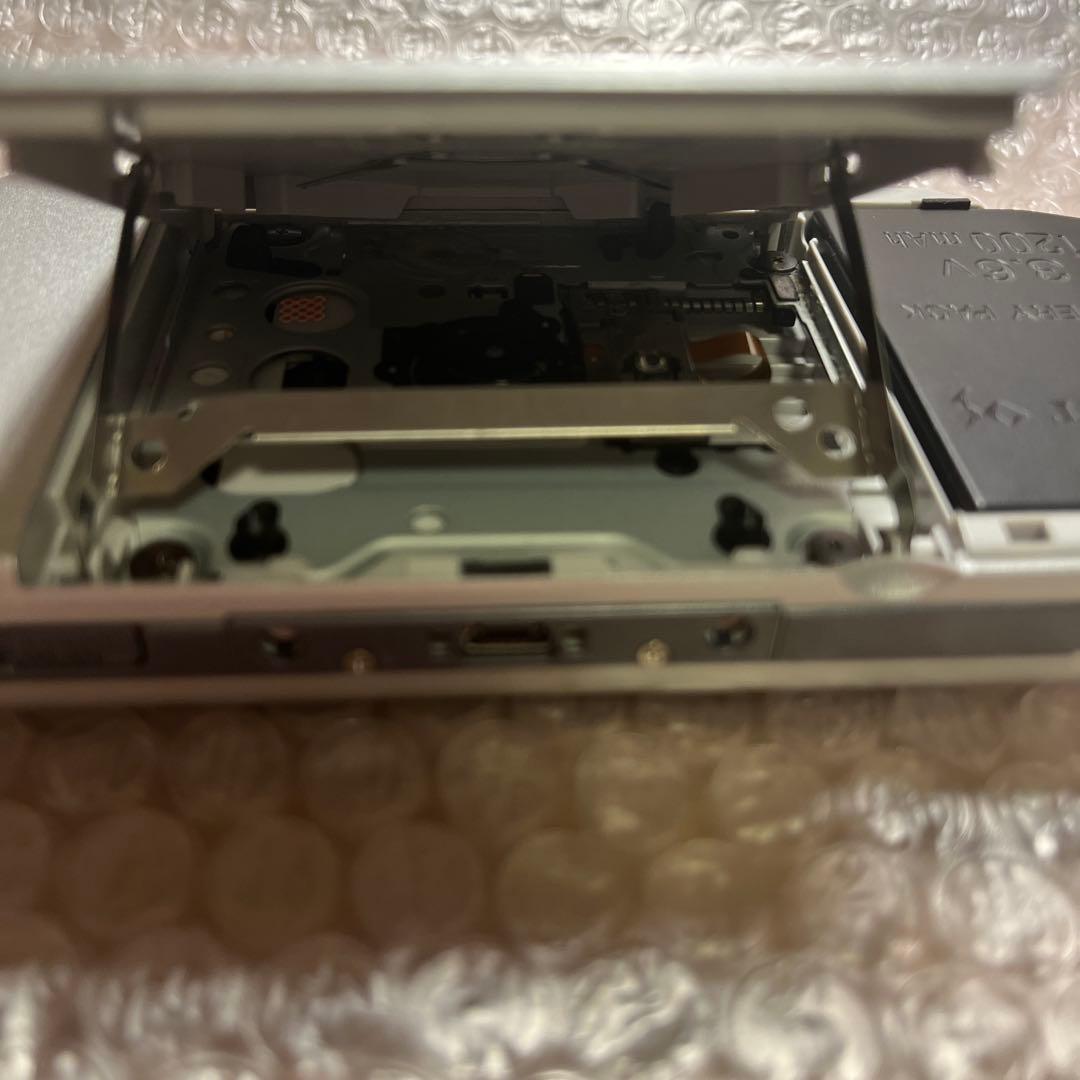 psp 3000 本体、バッテリー、充電ケーブル、メモリーカード　動作品