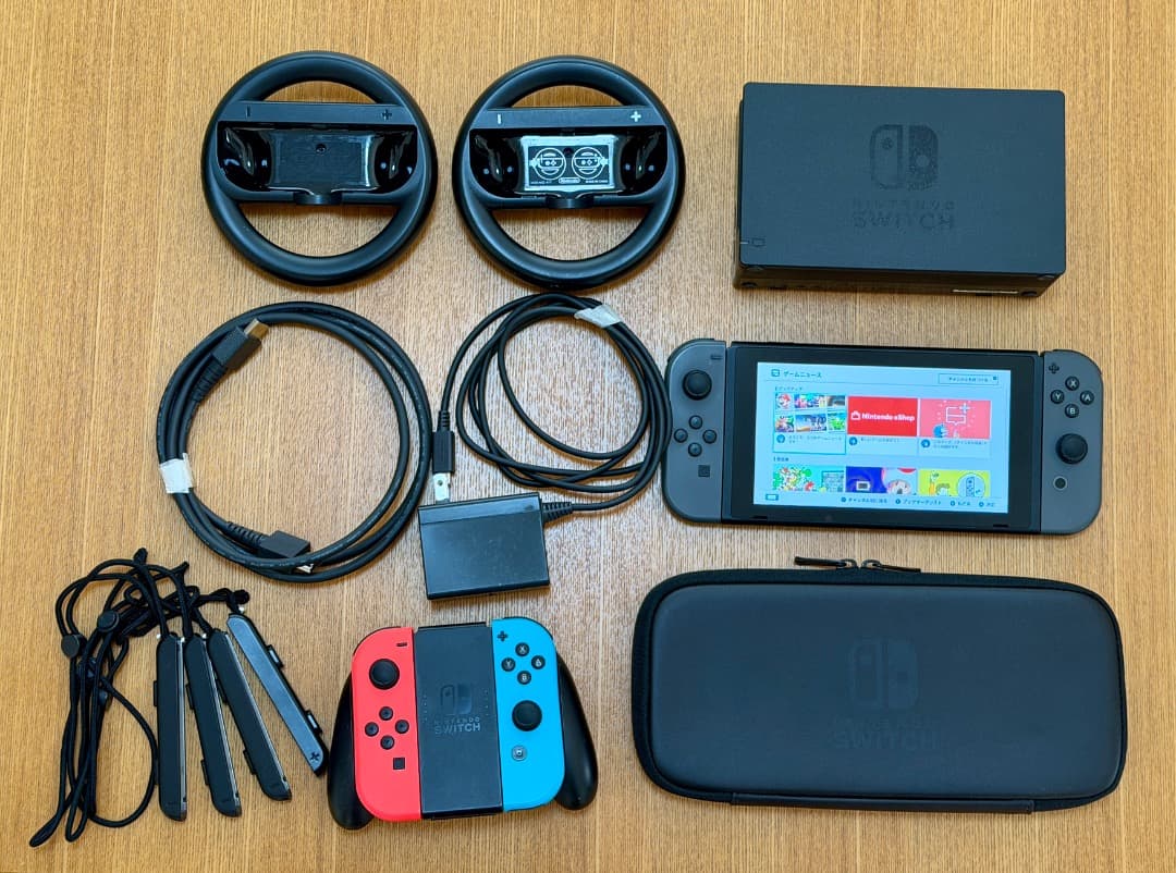 Nintendo Switch 本体グレー＋追加ジョイコン赤青・ハンドル・ポーチ