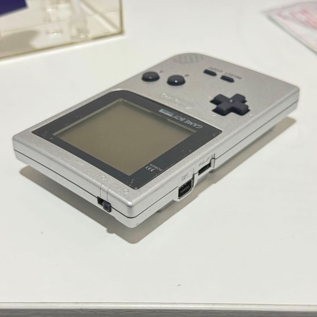 任天堂　ゲームボーイポケット　シルバー