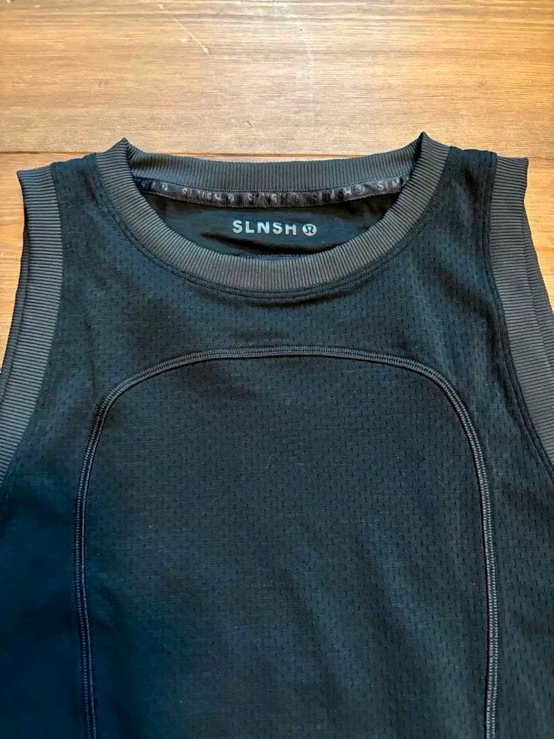 lululemon ルルレモン SLNSH タンクトップ ブラック♡