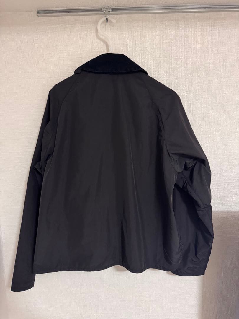 Barbour ブラック ナイロンジャケット