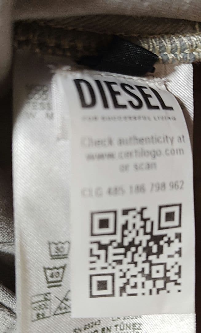 Diesel カットソー 赤タグ