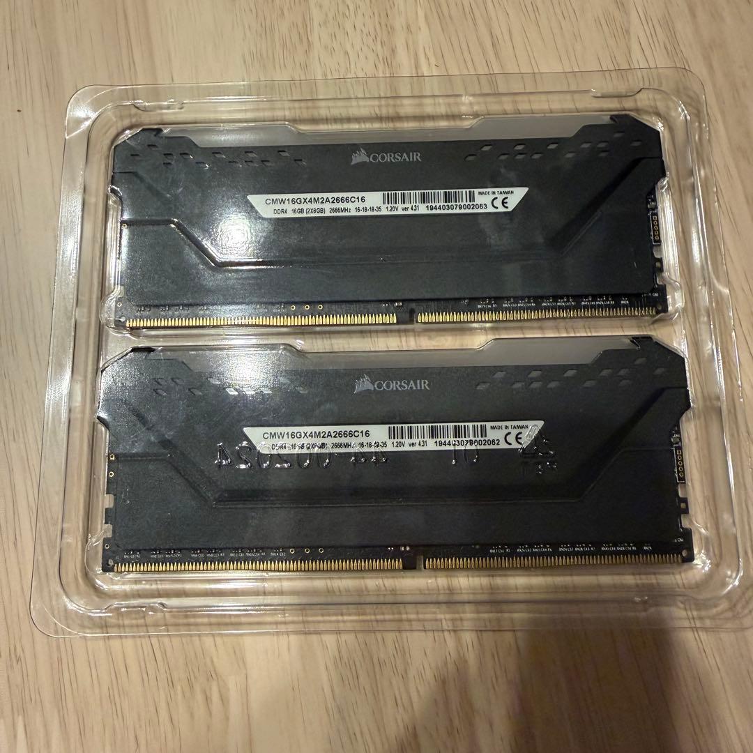 【箱付き】Corsair VENGEANCE RGB 16GB(8GB