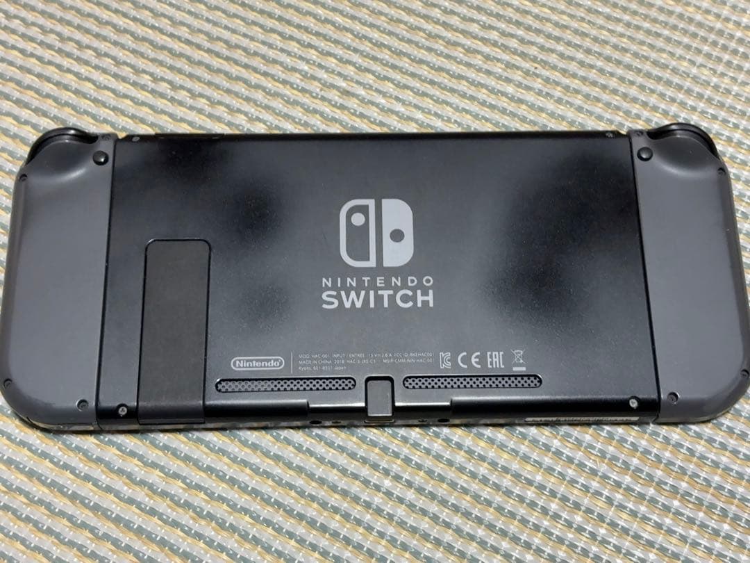 ニンテンドーSwitch(本体) 中古品　ケース付き