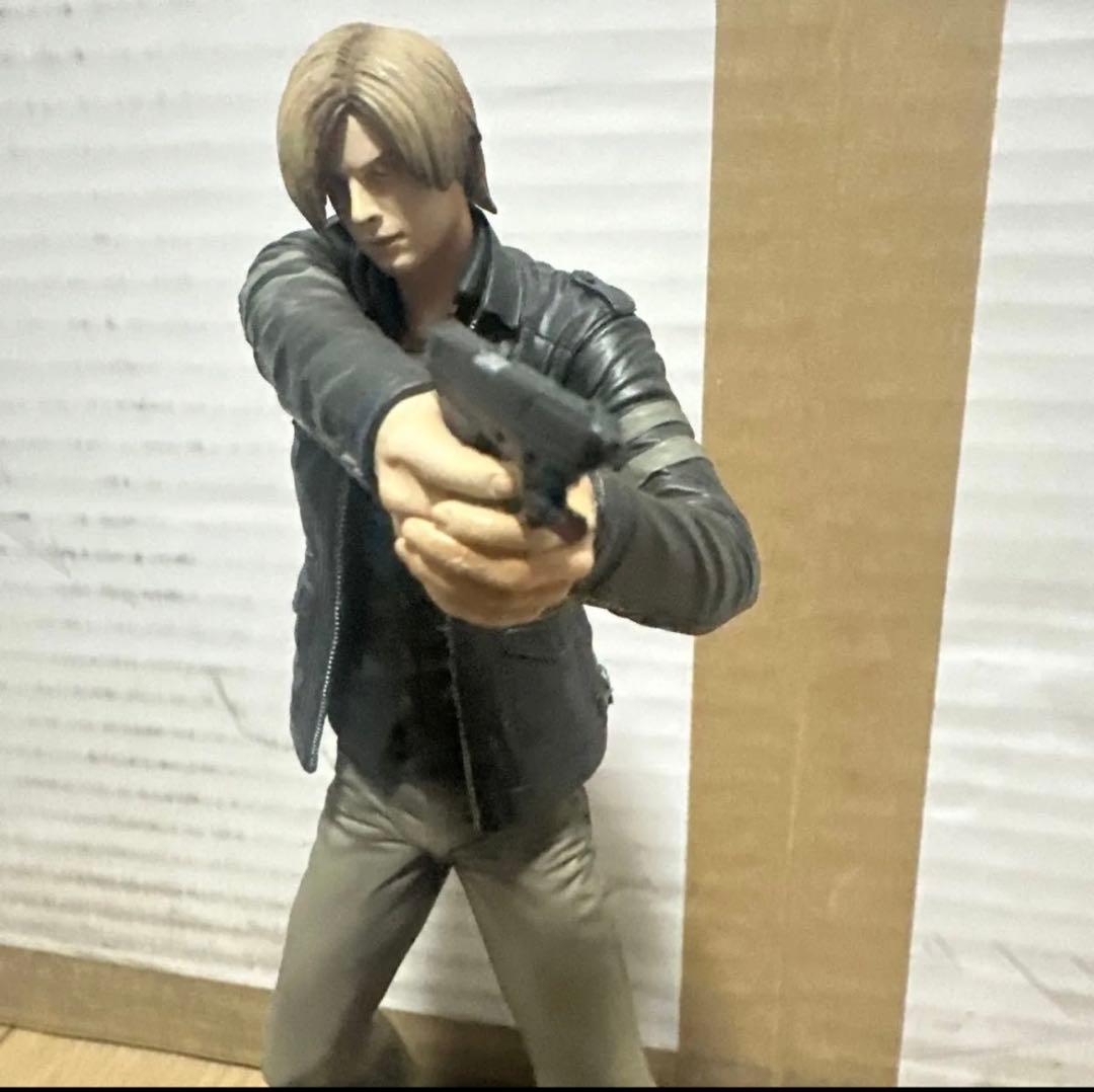 Leon S. Kennedy フィギュア バイオハザード