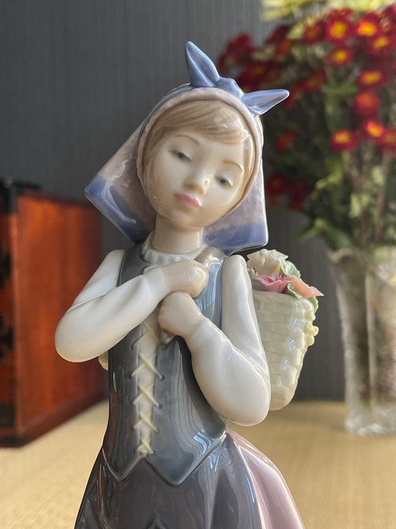 LLADRO リアドロ 人形 陶磁器 スペイン 伝統工芸 花籠を背負う少女