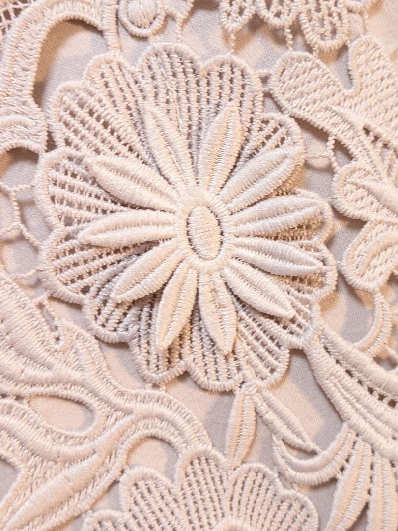 ユナ様タグ付きスーパービューティー ワンピース40　 刺繍レース　￥17600