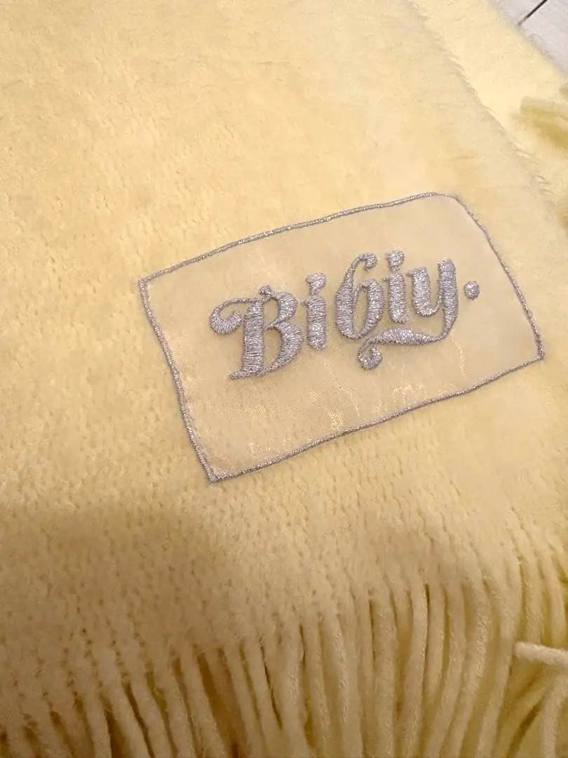 bibiy ポップアップ限定カラー　マフラー