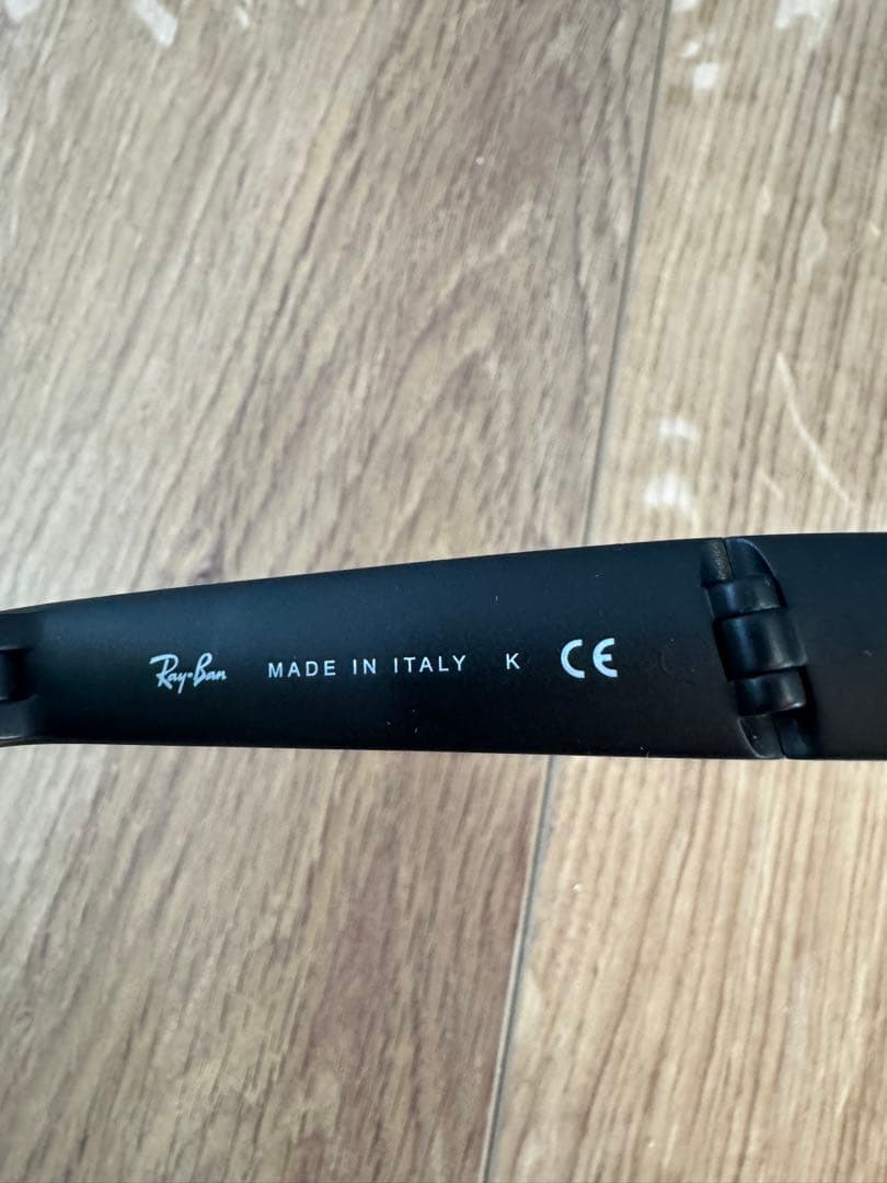 Ray Ban サングラス　折りたたみ　コンパクト　ブルーレンズ
