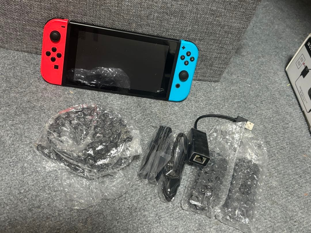 Nintendo Switch 本体 赤と青 Joy-Con付き