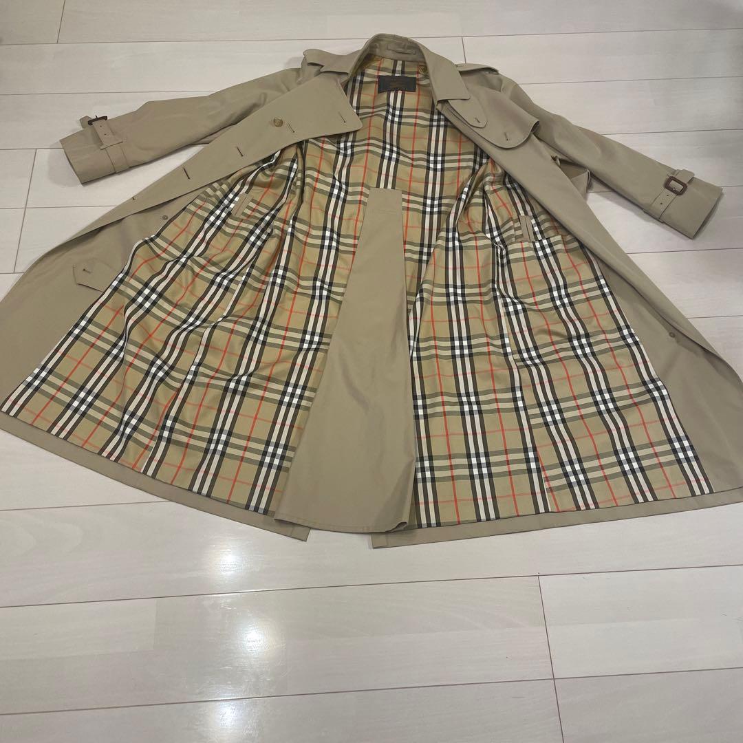 J*0様 超美品！バーバリーのトレンチコート