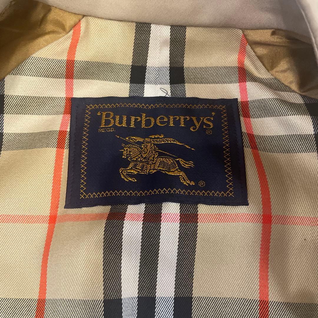 J*0様 超美品！バーバリーのトレンチコート