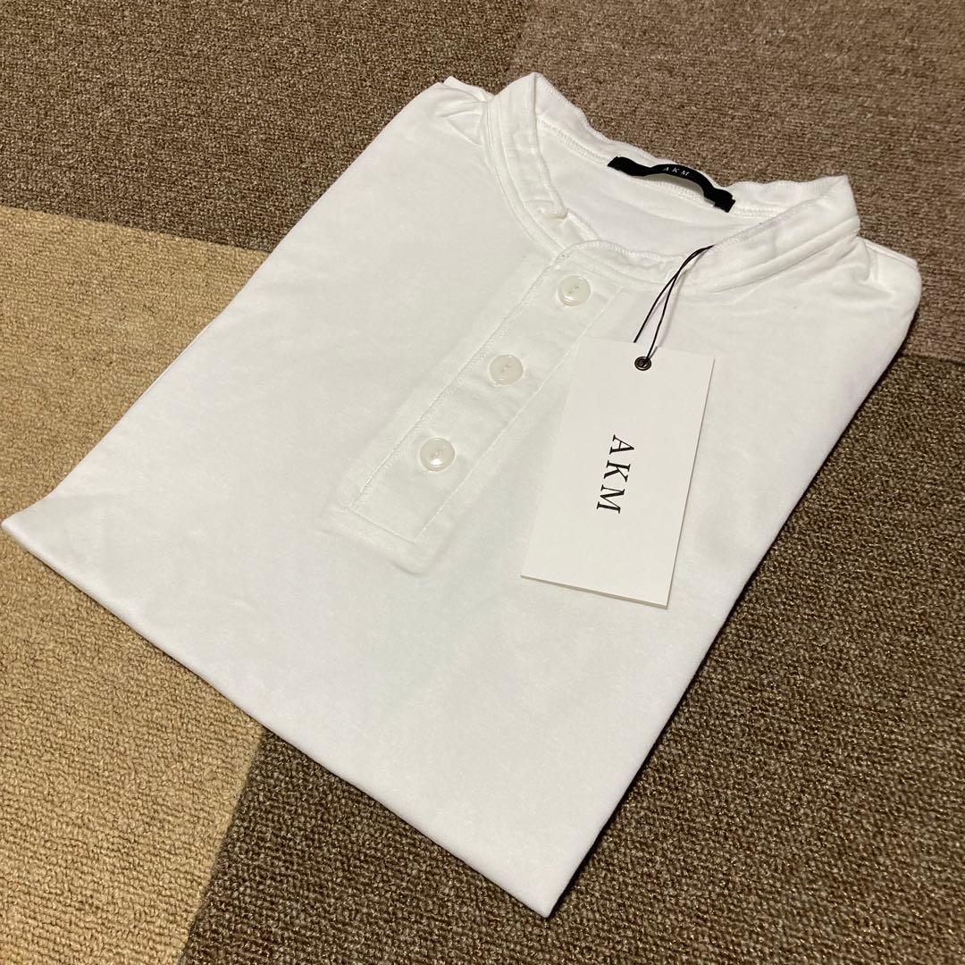 AKM 新品 ヘンリーネック Tシャツ 半袖 ホワイト カットソー エイケイエム