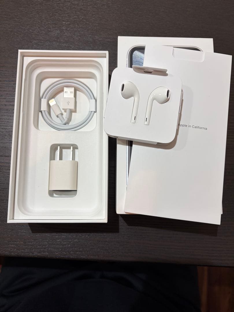 iPhone XR 128GB SIMフリー ホワイト 箱 スマホケース付き