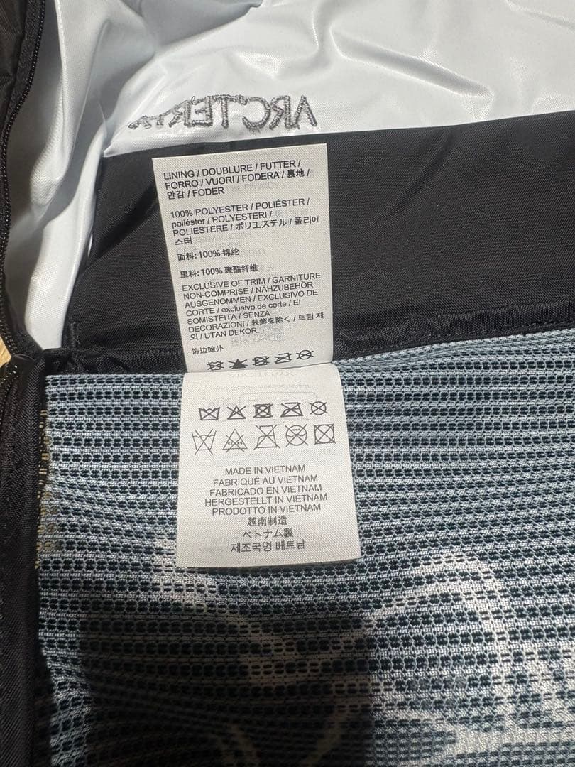 K*'様 ARC'TERYX ブラック トラベルポーチ