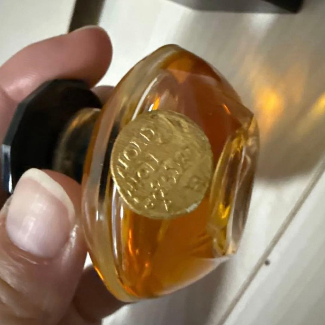 キャロン ナルシスノワール 香水