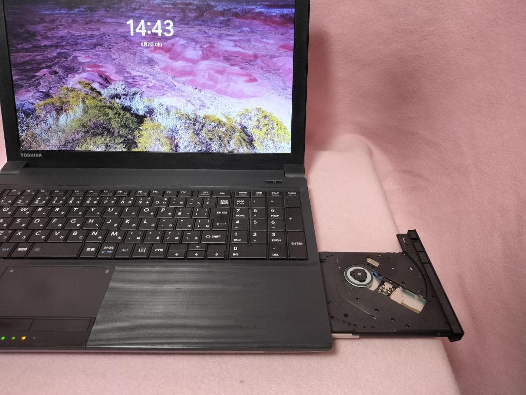 東芝ノートPC Windows11　SSD高速　2.7GHz　15.6TFT