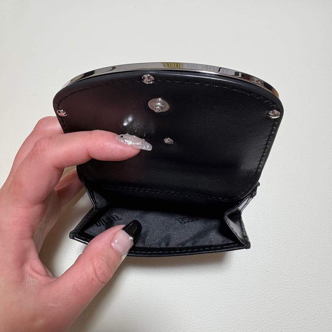 ロゴ入り ブラック 三つ折り財布