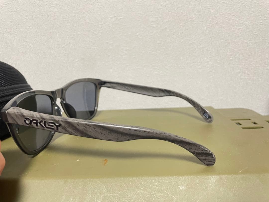 【偏光レンズ】OAKLEY フロッグスキン オークリー サングラス