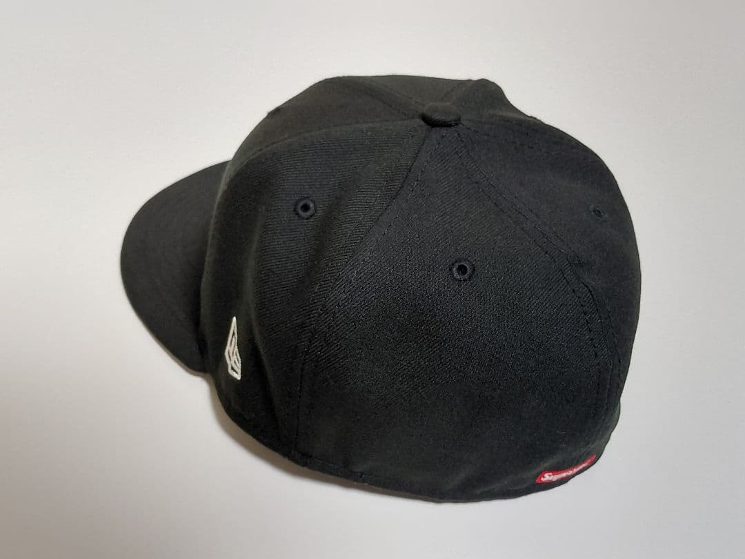 【極美品】Supreme × New Era　ツノ S Logo \"Black